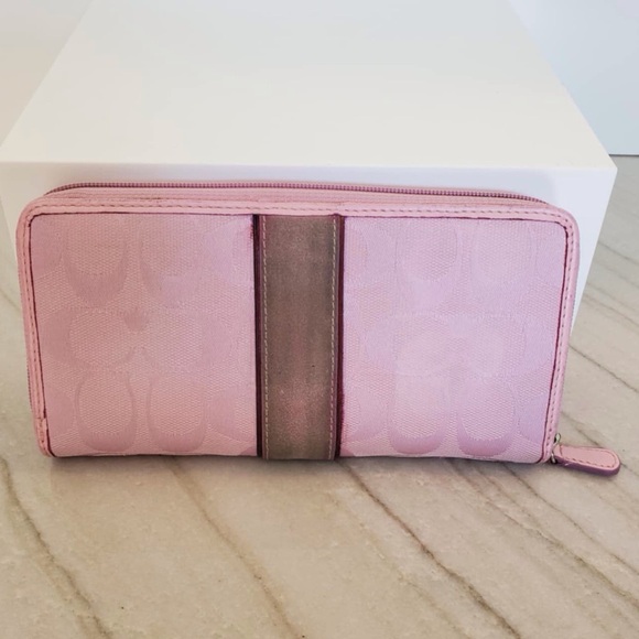 Vintage Coach Hamptons Long Wallet ( Pink / Lilac ) - Picture 5 of 10